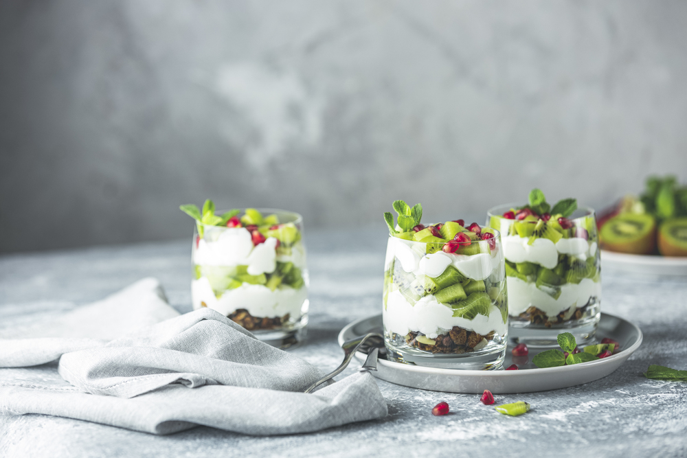 Vibrant Fruit Parfait Would Just Tasty Breakfast Dessert Its Refreshing — Stock Photo, Image