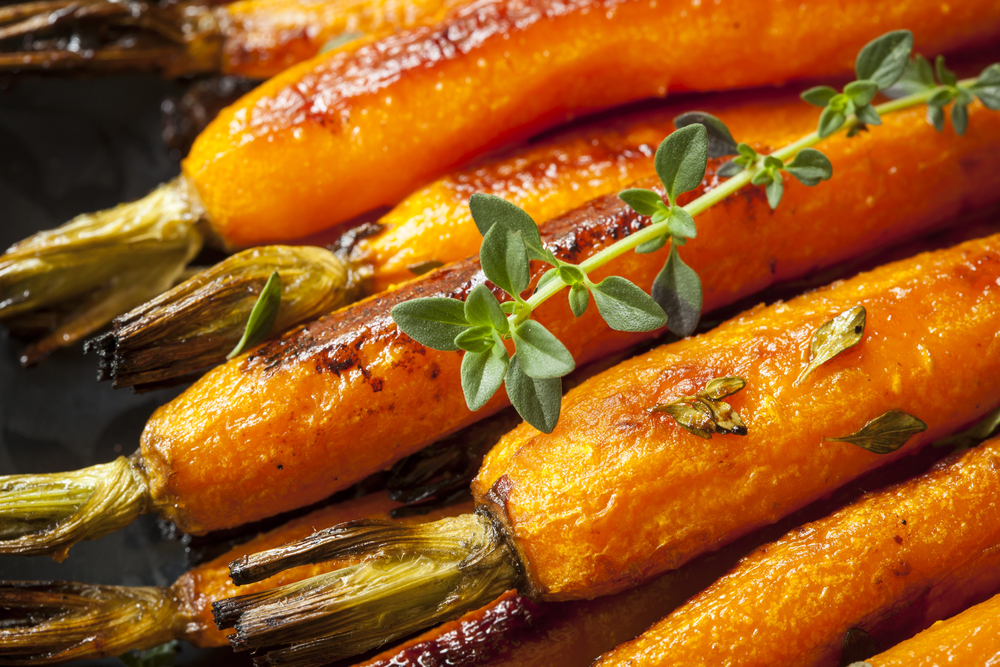 Roasted Baby Carrots with Thyme — Photo