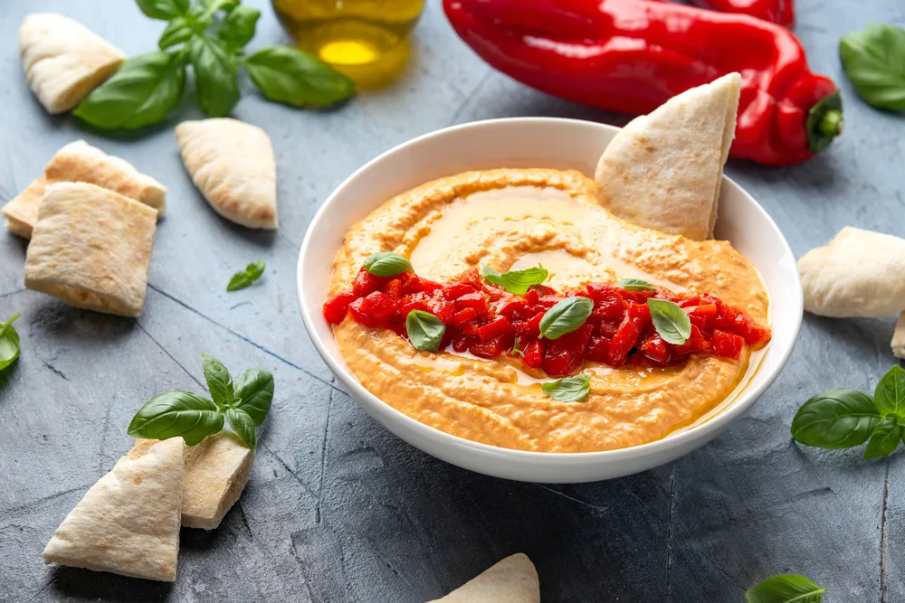 Roasted Red Pepper Hummus Pita Bread Healthy Food — Stock Photo, Image