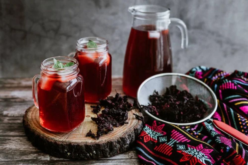 Agua de Jamaica or roselle mocktail drink