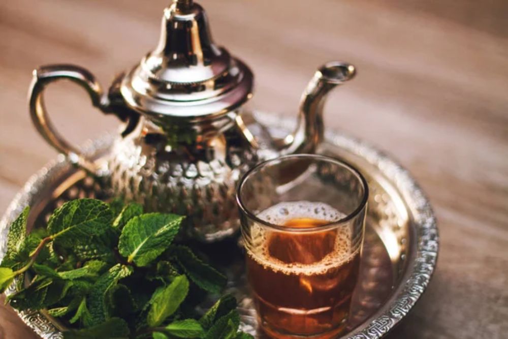 Close up of traditional moroccan tea — Photo