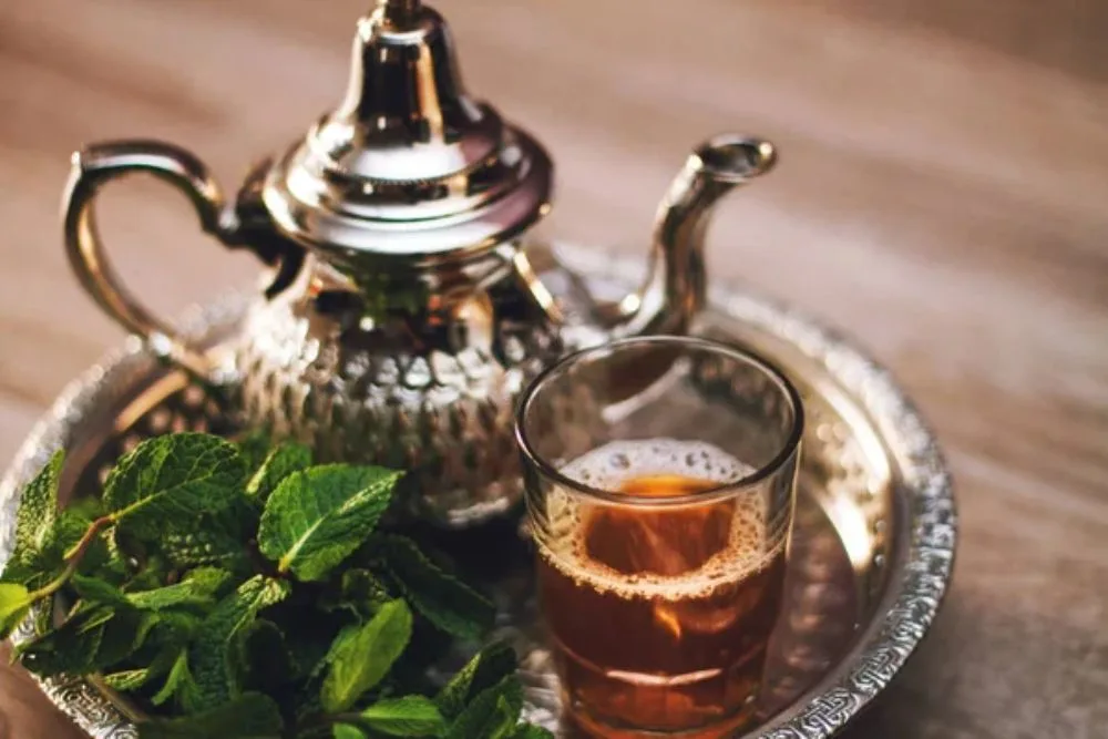 Close up of traditional moroccan tea — Photo
