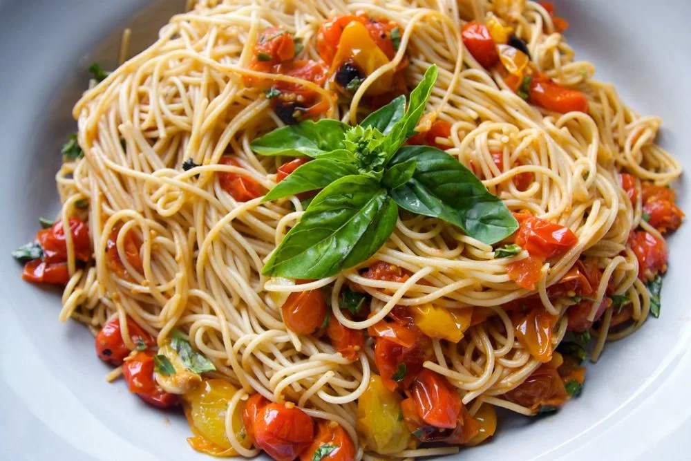 tomato basil pasta! | recipe over at MODERN KIDDO TODAY! | tracy benjamin | Flickr