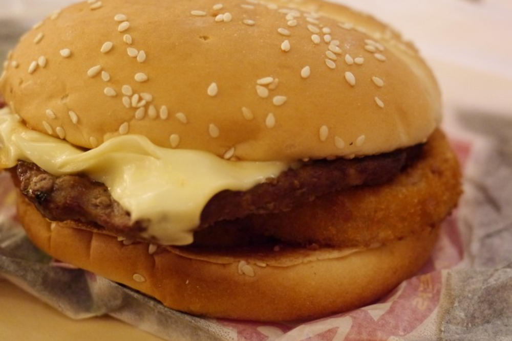 Western Bacon Cheeseburger @ Carl's Junior - Grand Indonesia | by nSeika