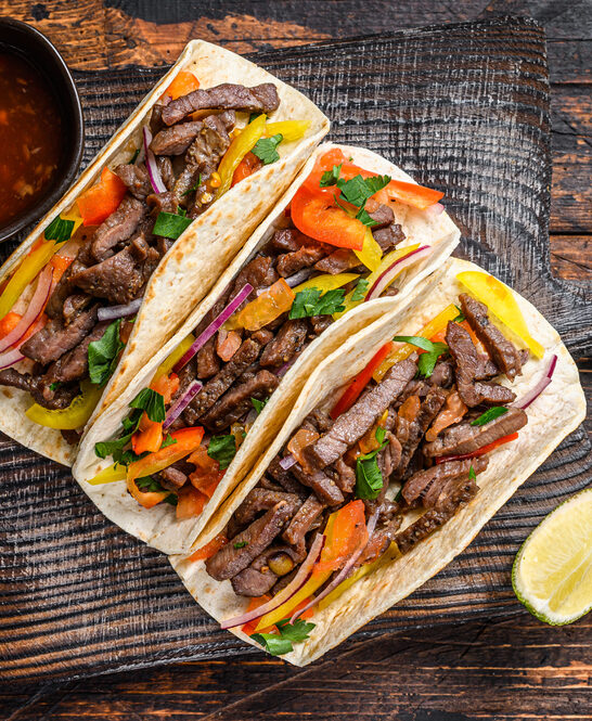 Tacos Shells Pork Meat Onion Tomato Sweet Pepper Salsa Mexican — Stock Photo, Image