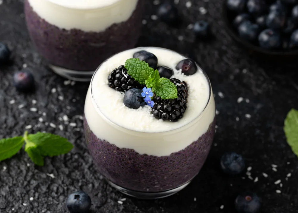 Healthy Vanilla Blueberry Chia Pudding Glass Fresh Berries — Stock Photo, Image