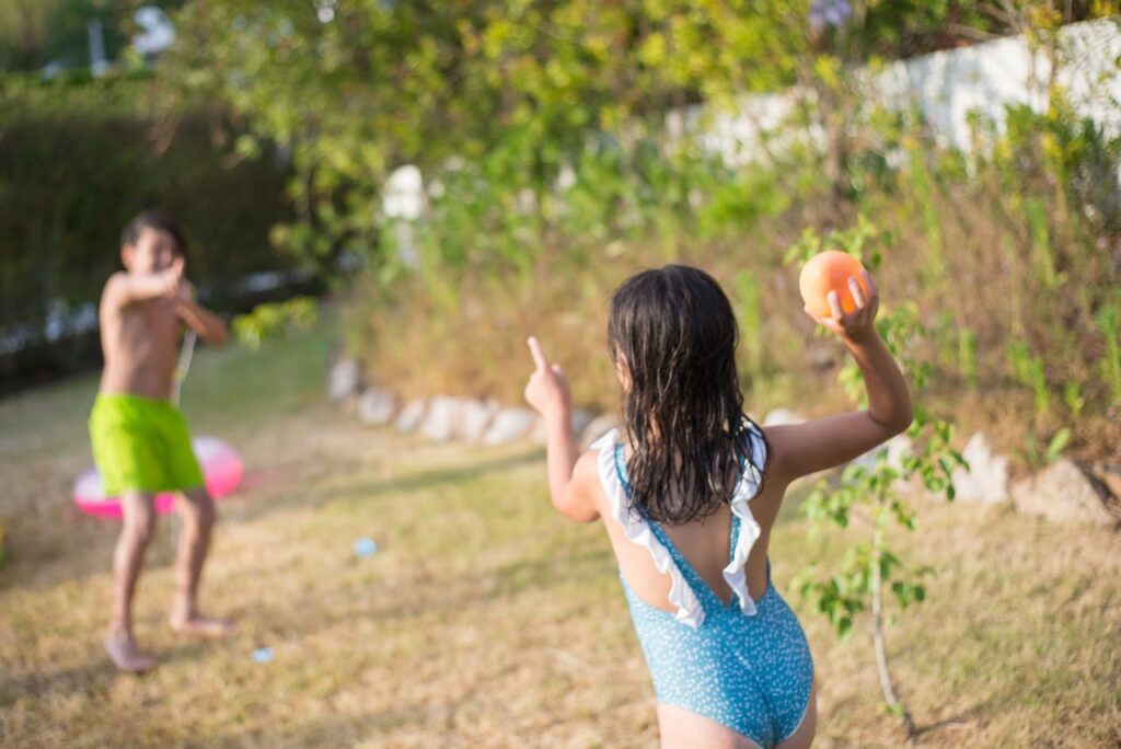 Easy Outdoor Games for Summer Parties - Bullock's Buzz
