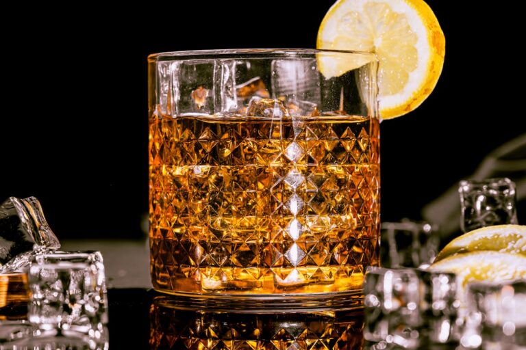 Color is one thing to consider when learning how to taste scotch whisky for the first time