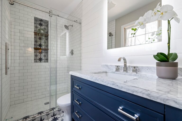 Getting Your Guest Bathroom Ready for Summer Visitors