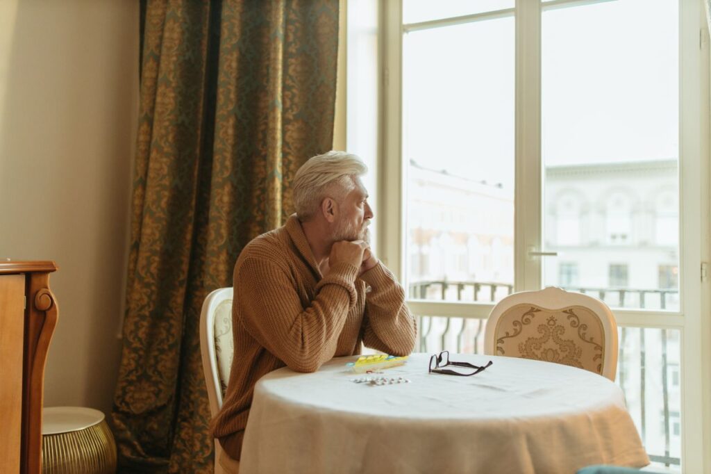 GPS tracking devices for seniors can help older adults maintain independence while giving families peace of mind through real-time location monitoring and emergency support.