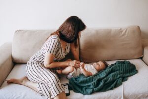 Co-parenting communication helps create a supportive environment as a parent cares for a young child at home.